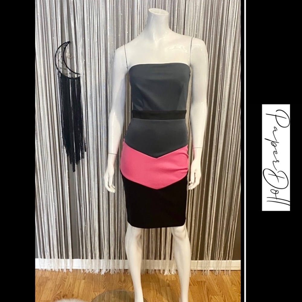 🔻SALE🔻PAPER DOLLS🔹NEW WITH TAG